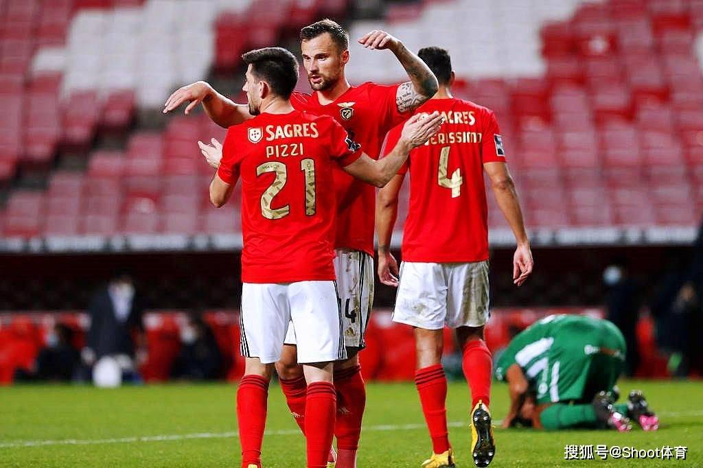 开云体育-阿贾克斯发布备战花絮，今晨绝杀压哨，葡超任务艰巨，球队文化再被提及的简单介绍