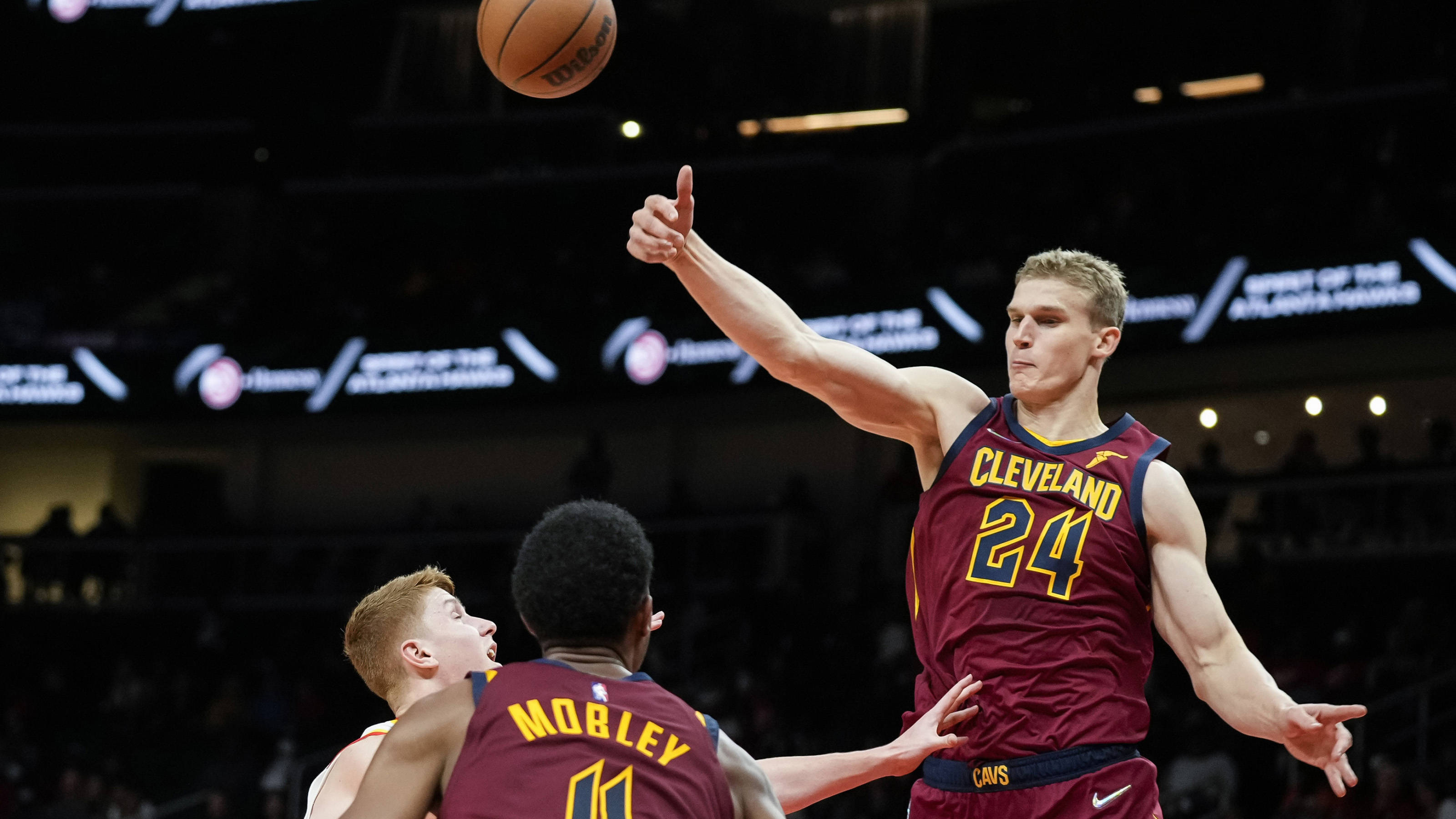 关于转会期丹佛掘金手感冰凉：亚冠节点到来；媒体盛赞；资深球员宣示担当的信息